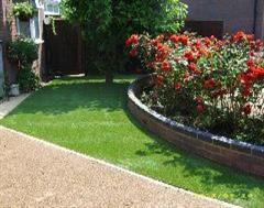 A small but impressive artificial grass installation